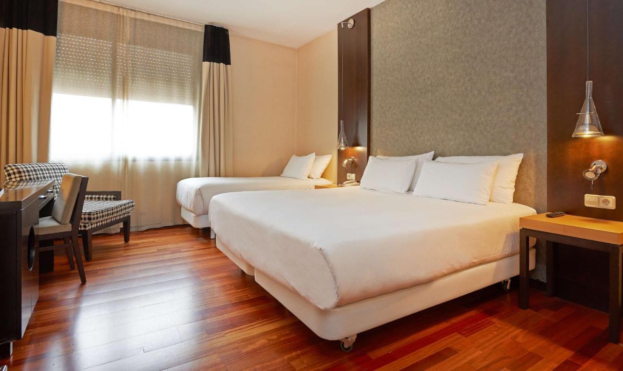 Nh Barcelona Eixample Otel Dış mekan fotoğraf